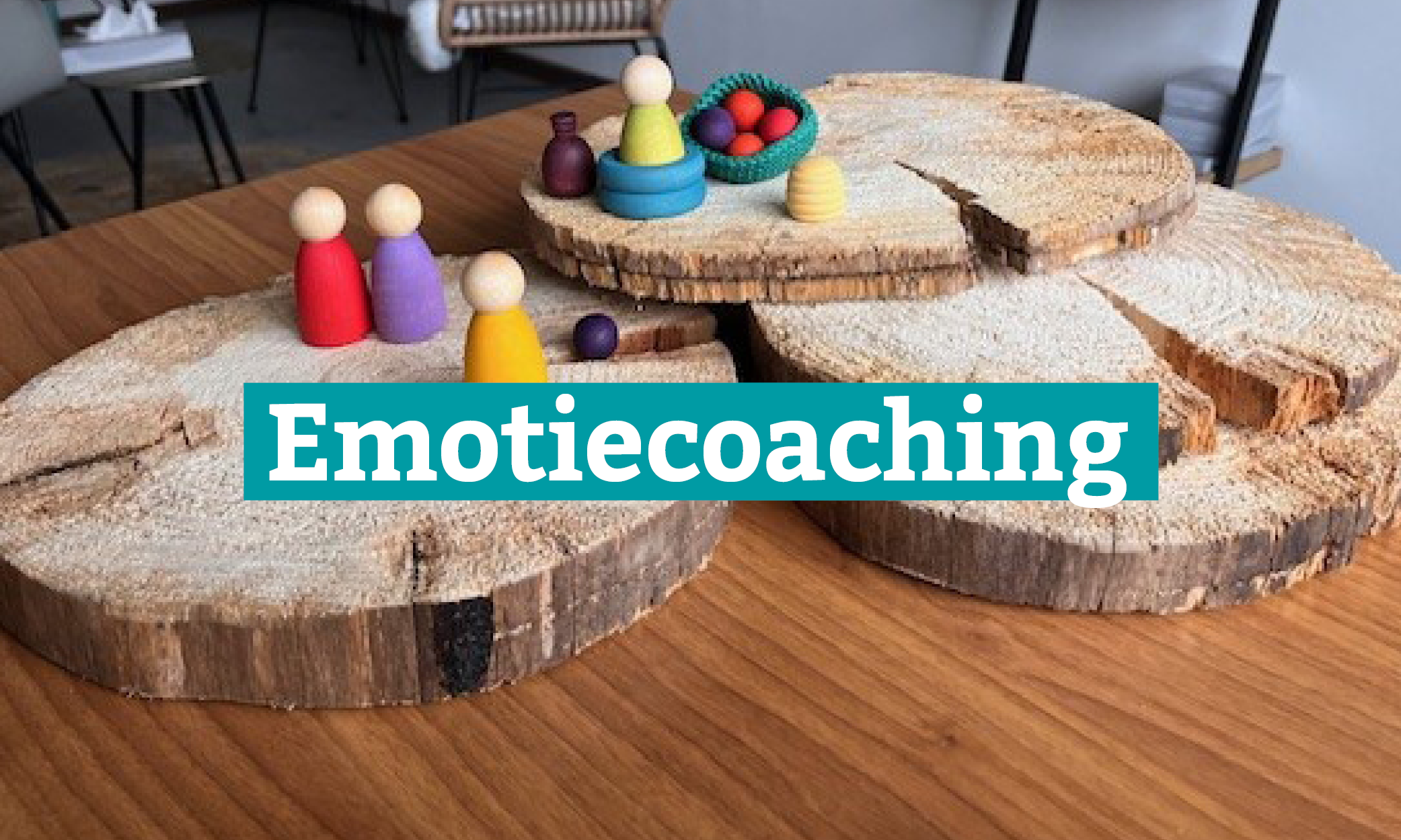Materiaal voor emotiecoaching ligt op tafel